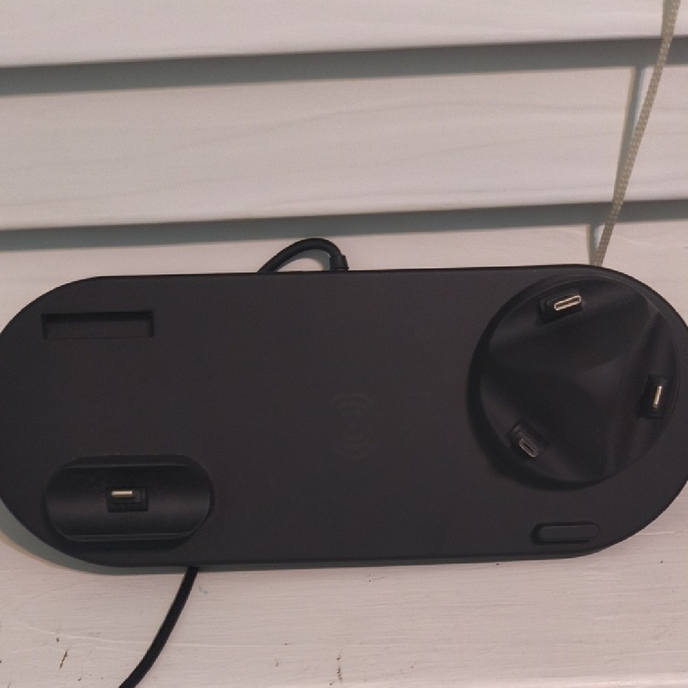 Black Wireless Charging Station